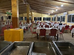 Hotel & Campement du Lac Rose