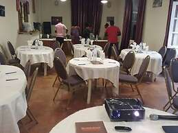 Hotel & Campement du Lac Rose