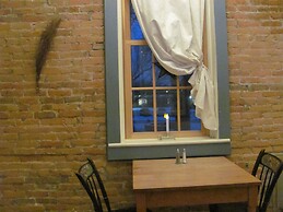 Oak Valley Inn & Suites