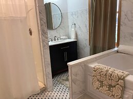 Oak Valley Inn & Suites