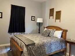 Oak Valley Inn & Suites