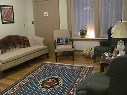 Oak Valley Inn & Suites