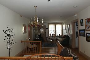 Oak Valley Inn & Suites