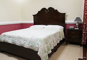 Kokomo's Suites Hotel