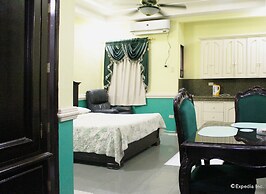 Kokomo's Suites Hotel