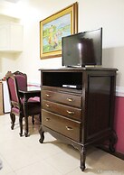 Kokomo's Suites Hotel