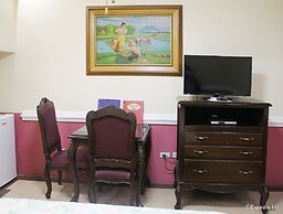 Kokomo's Suites Hotel