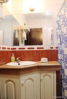 Kokomo's Suites Hotel