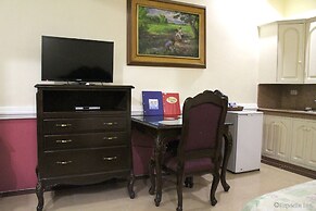 Kokomo's Suites Hotel