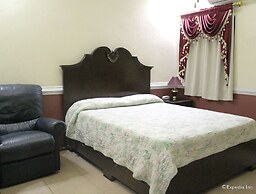 Kokomo's Suites Hotel