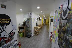 24 Guesthouse Myeongdong Town