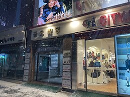 24 Guesthouse Myeongdong Town