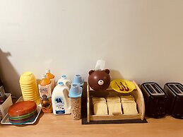 24 Guesthouse Myeongdong Town