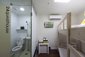 24 Guesthouse Myeongdong Town