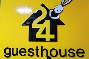 24 Guesthouse Myeongdong Town