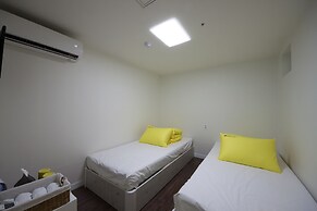 24 Guesthouse Myeongdong Town