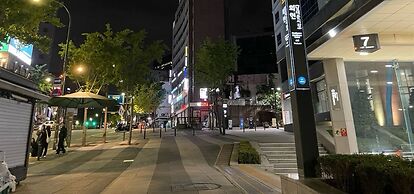 24 Guesthouse Myeongdong Town