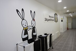 24 Guesthouse Myeongdong Town