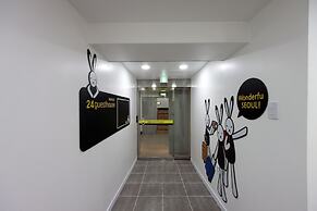 24 Guesthouse Myeongdong Town