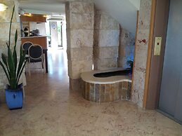 Marom Residence Romema