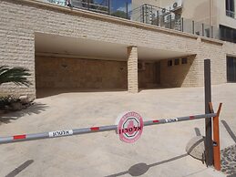 Marom Residence Romema