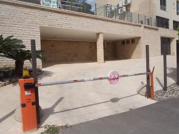 Marom Residence Romema