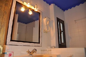 Apartamentos Turísticos Doña María la Brava