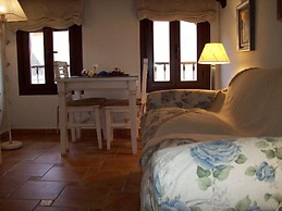 Apartamentos Turísticos Doña María la Brava