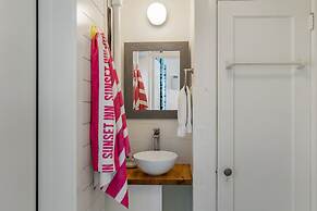 Sunset Inn & Cottages