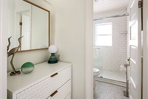 Sunset Inn & Cottages