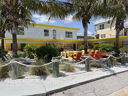 Sunset Inn & Cottages