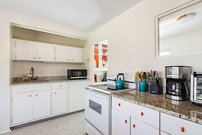 Sunset Inn & Cottages