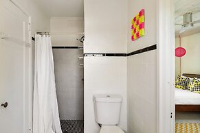 Sunset Inn & Cottages