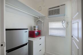 Sunset Inn & Cottages