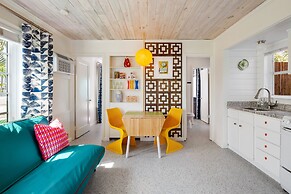 Sunset Inn & Cottages