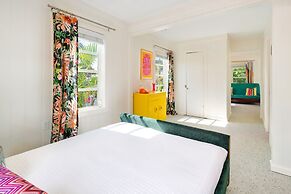 Sunset Inn & Cottages