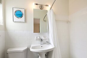 Sunset Inn & Cottages