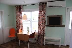 Sunset Inn & Cottages