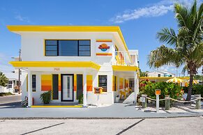 Sunset Inn & Cottages