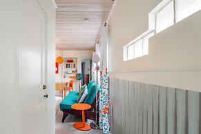 Sunset Inn & Cottages