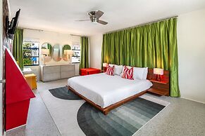 Sunset Inn & Cottages