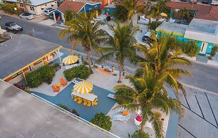 Sunset Inn & Cottages