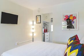 Sunset Inn & Cottages