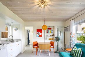 Sunset Inn & Cottages