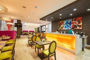 Lenox Hotel