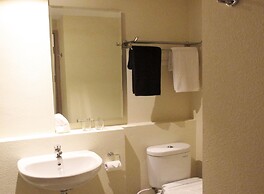 Nite & Day Batam Jodoh Square