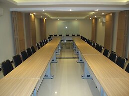 Nite & Day Batam Jodoh Square