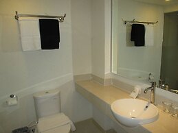 Nite & Day Batam Jodoh Square