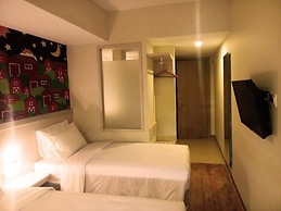 Nite & Day Batam Jodoh Square