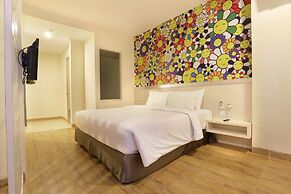 Nite & Day Batam Jodoh Square